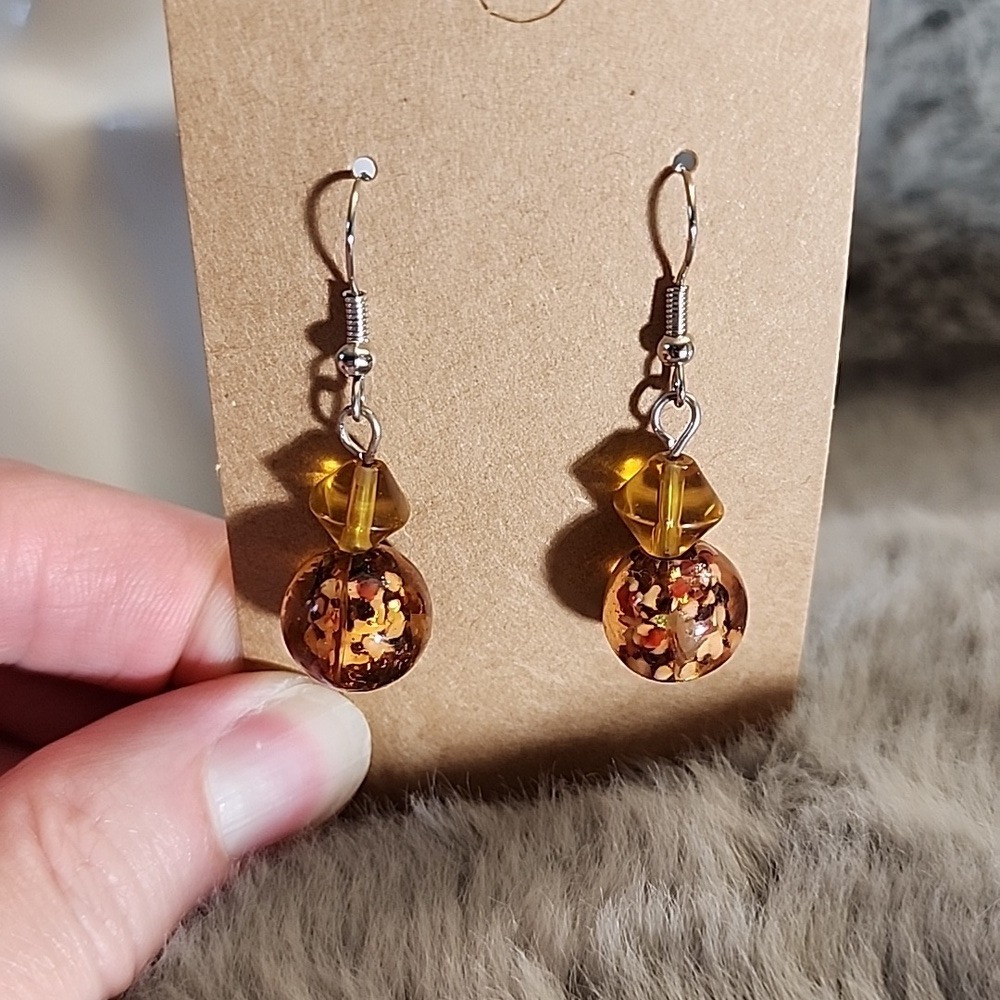Handcrafted Amber‎ and Brown Dangle Earrings - Picture 3 of 4
